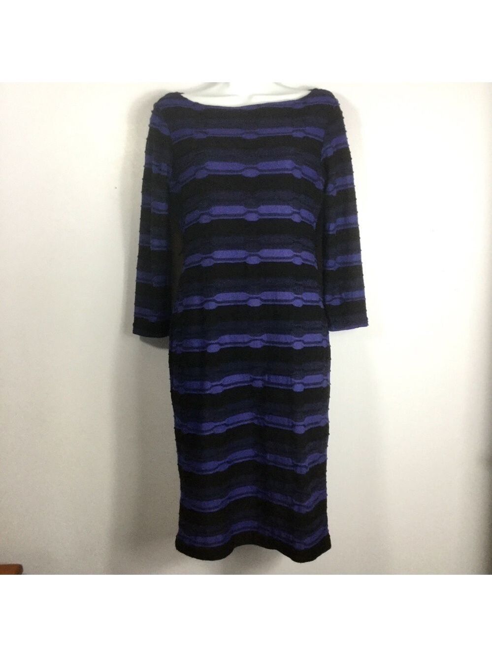 Sharagano Striped 3/4 Sleeve Dress